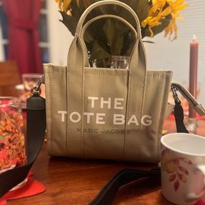Marc Jacobs The Small Tote Bag (Excellent Condition)